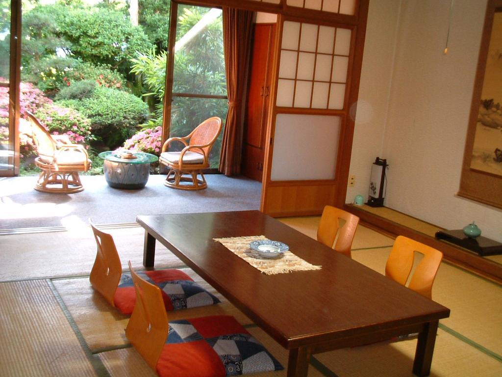 Ureshino Onsen Shoen Hotel Exterior photo