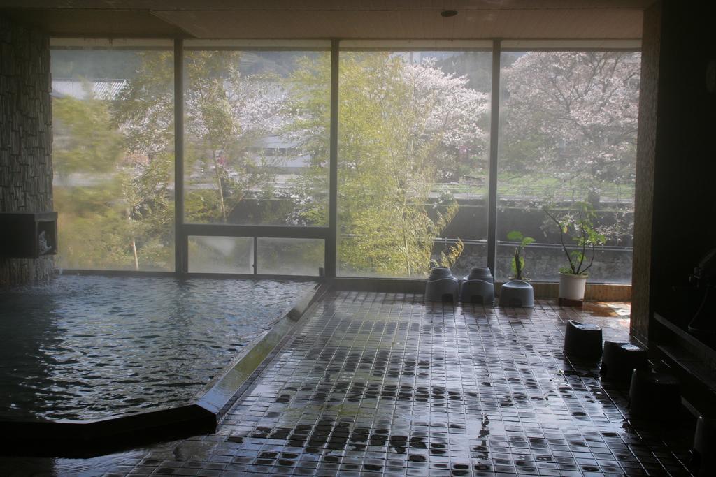Ureshino Onsen Shoen Hotel Exterior photo